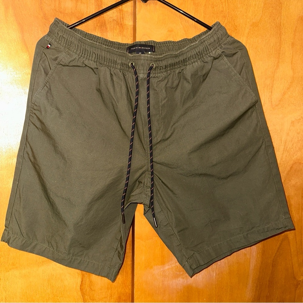 Army Green Tommy Hilfiger Men’s Shorts Size Small